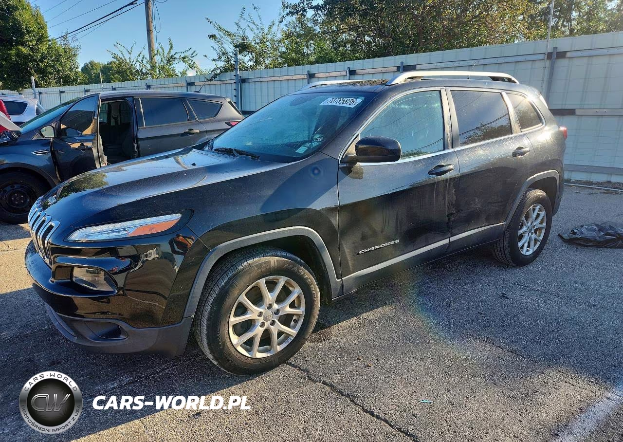 2015 Jeep Cherokee Latitude VIN:1C4PJMCB9FW672614 - 1