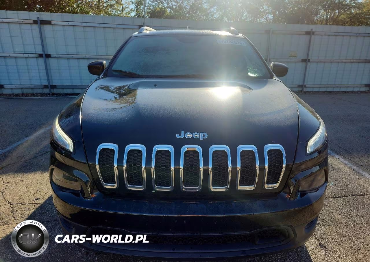 2015 Jeep Cherokee Latitude VIN:1C4PJMCB9FW672614 - 5