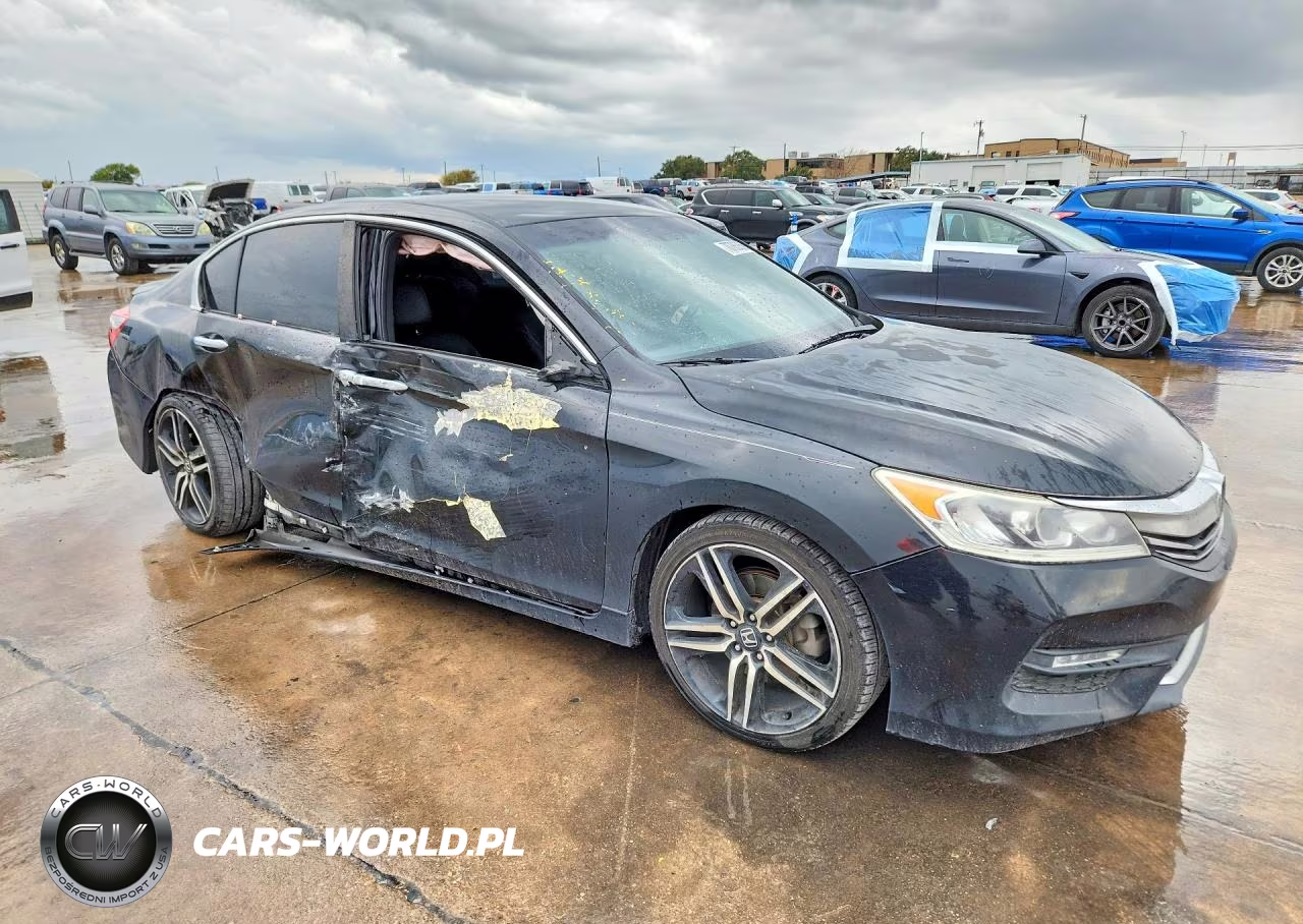 2017 Honda Accord Sport VIN:1HGCR2F5XHA007157 - 4
