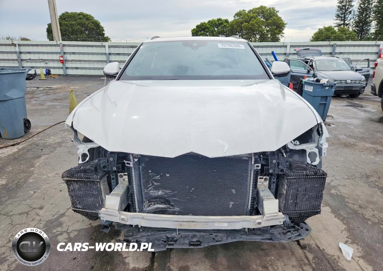 2019 Lamborghini Urus VIN:ZPBUA1ZL7KLA04560 - 5