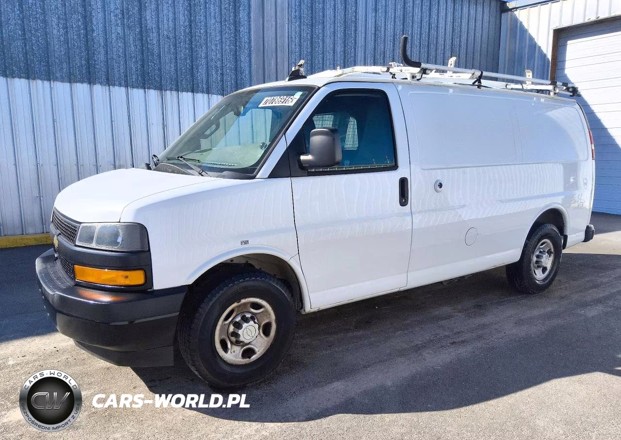 2018 Chevrolet Express G2500 VIN:1GCWGAFP4J1189375 - 1