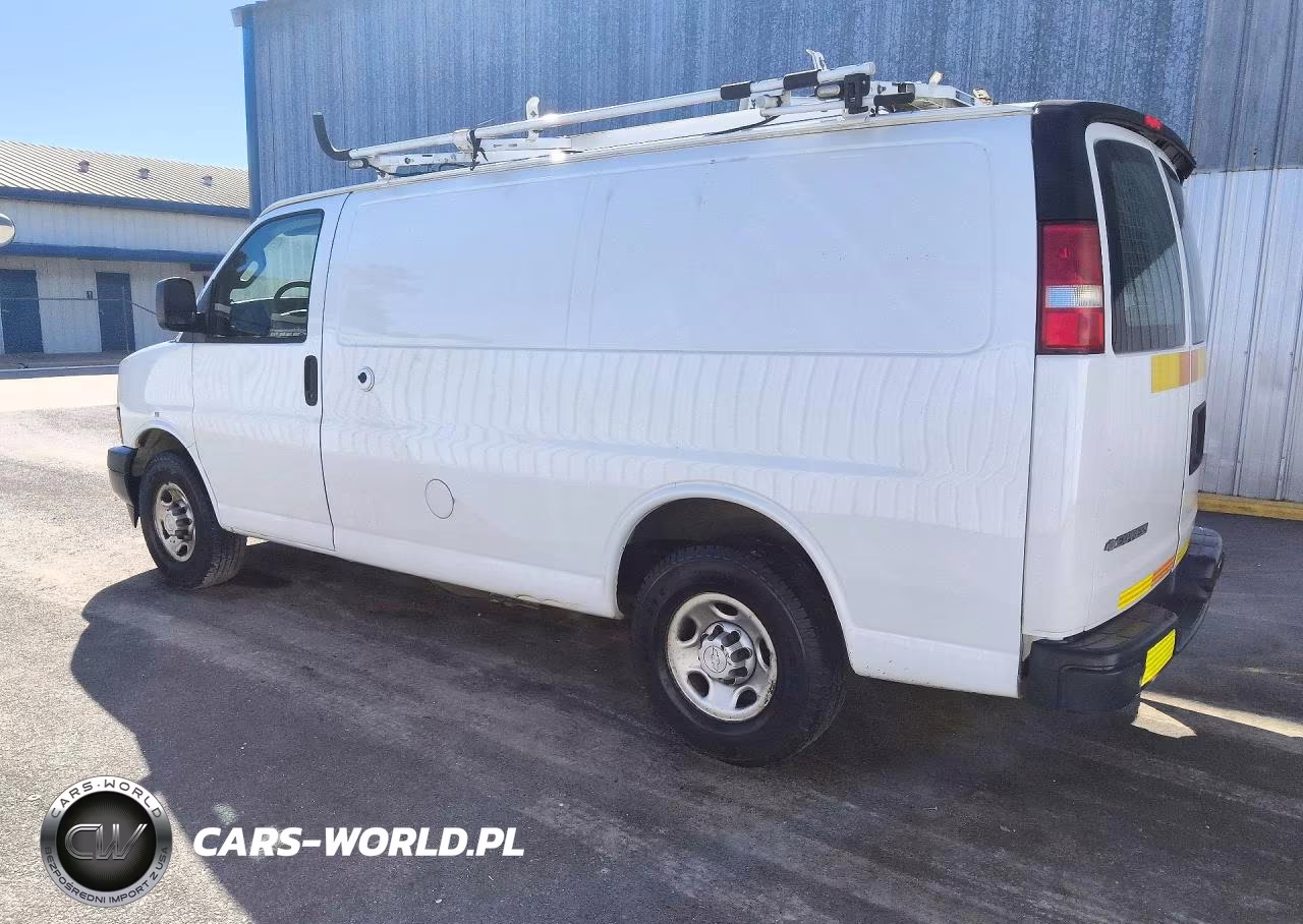 2018 Chevrolet Express G2500 VIN:1GCWGAFP4J1189375 - 2