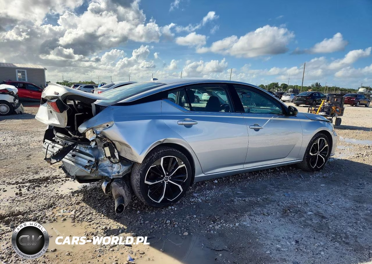 2025 Nissan Altima Sr VIN:1N4BL4CV2SN426041 - 3