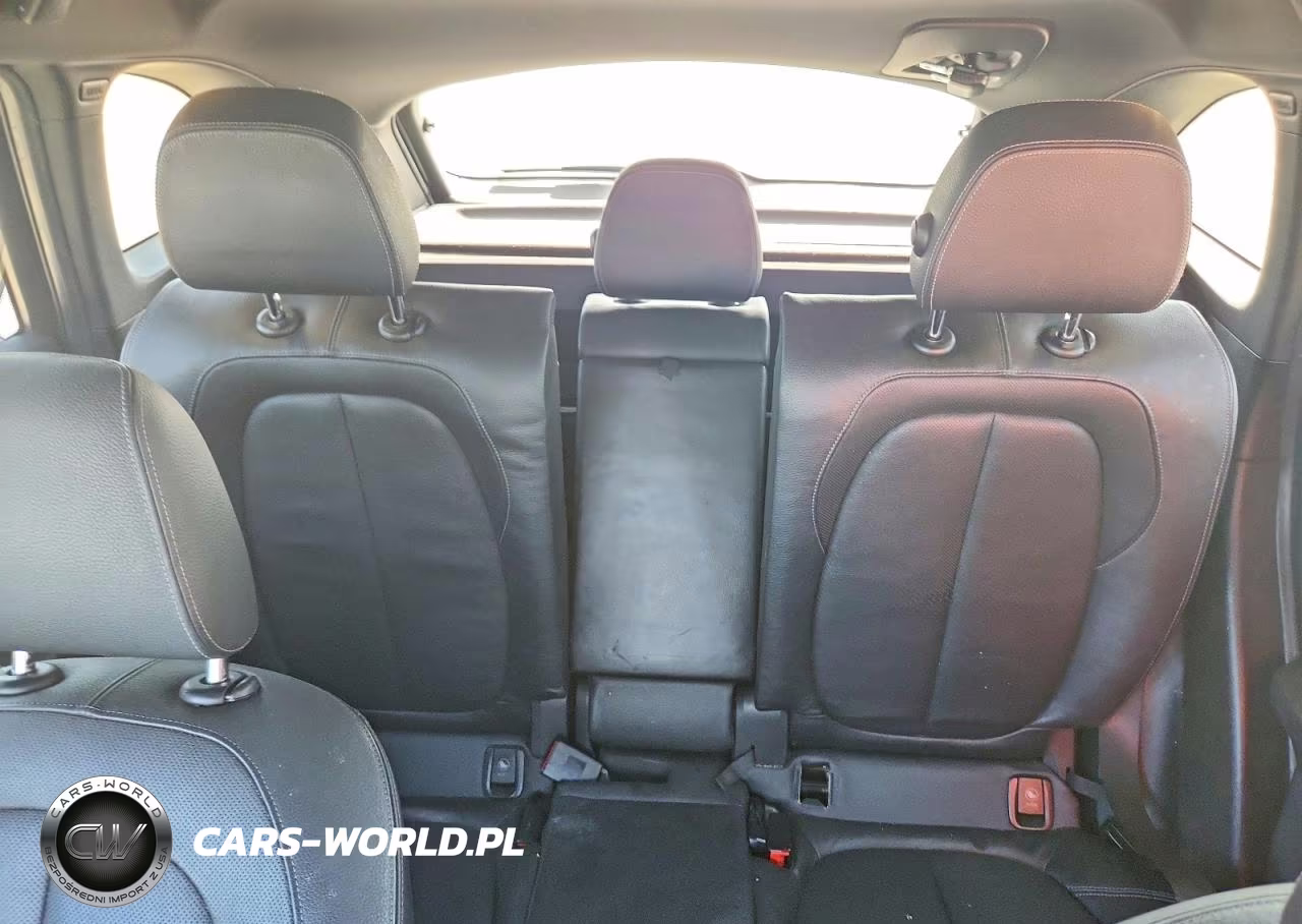 2017 BMW X1 Sdrive28I VIN:WBXHU7C32H5H37324 - 10
