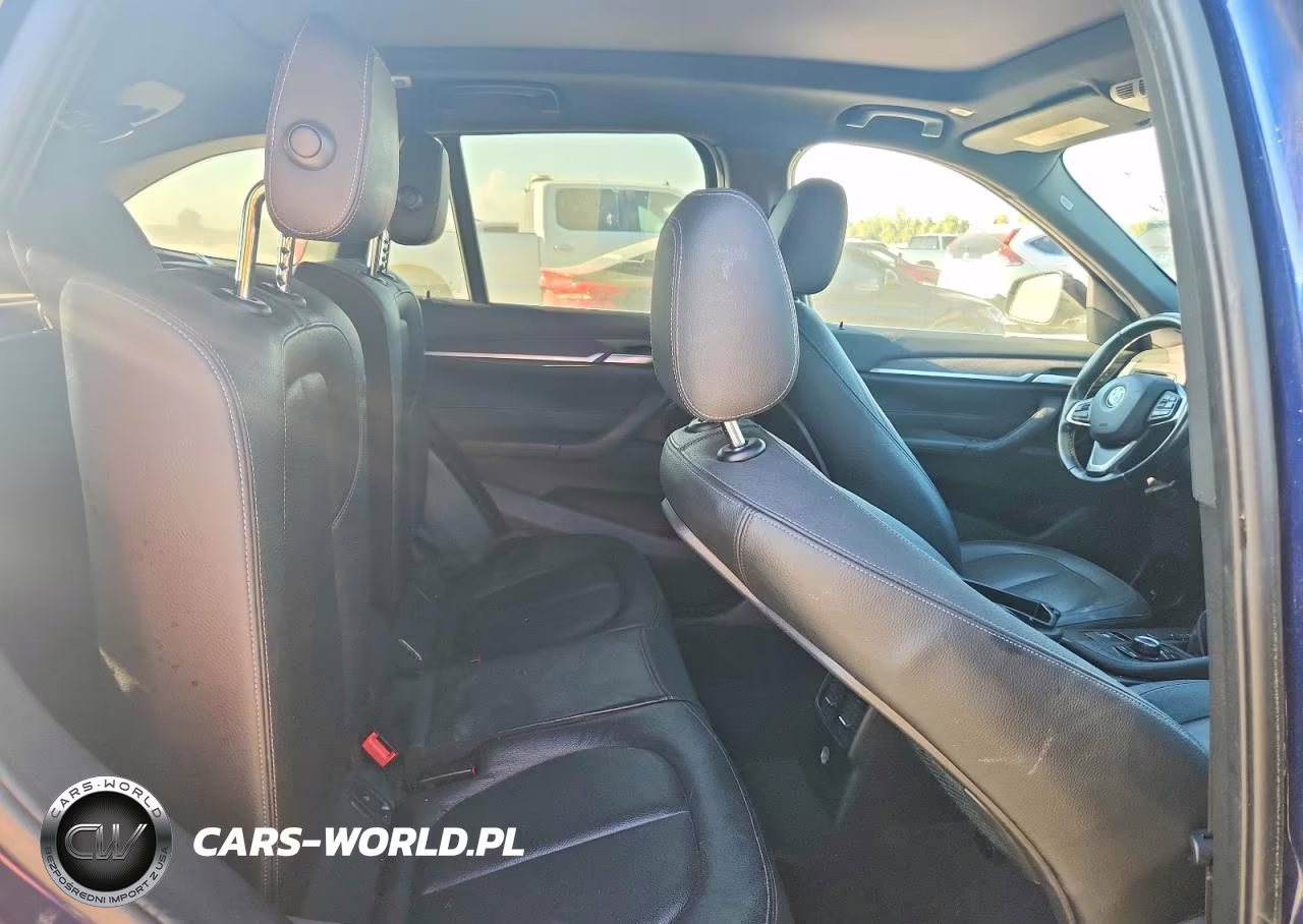 2017 BMW X1 Sdrive28I VIN:WBXHU7C32H5H37324 - 11