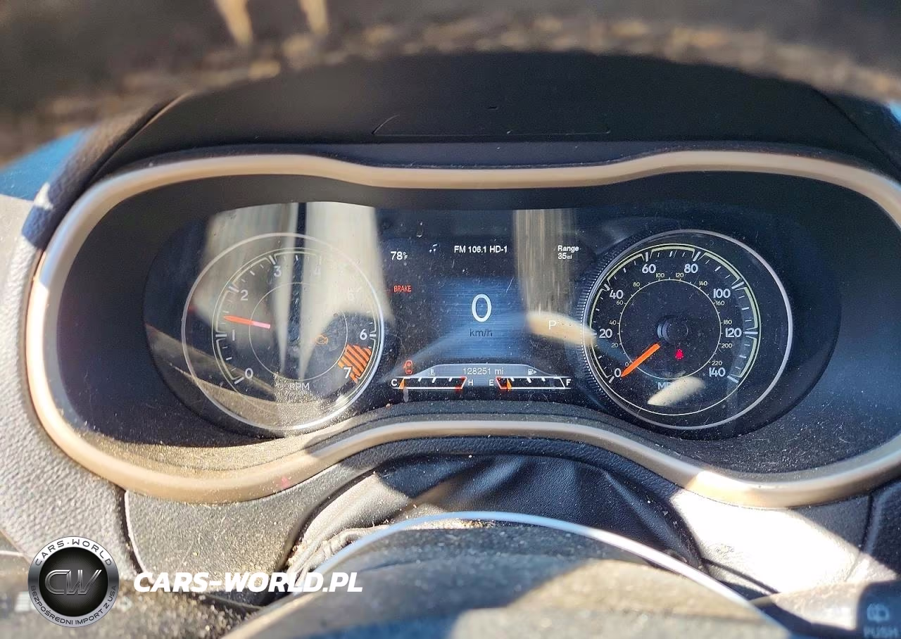 2015 Jeep Cherokee Limited VIN:1C4PJMDB0FW513608 - 9