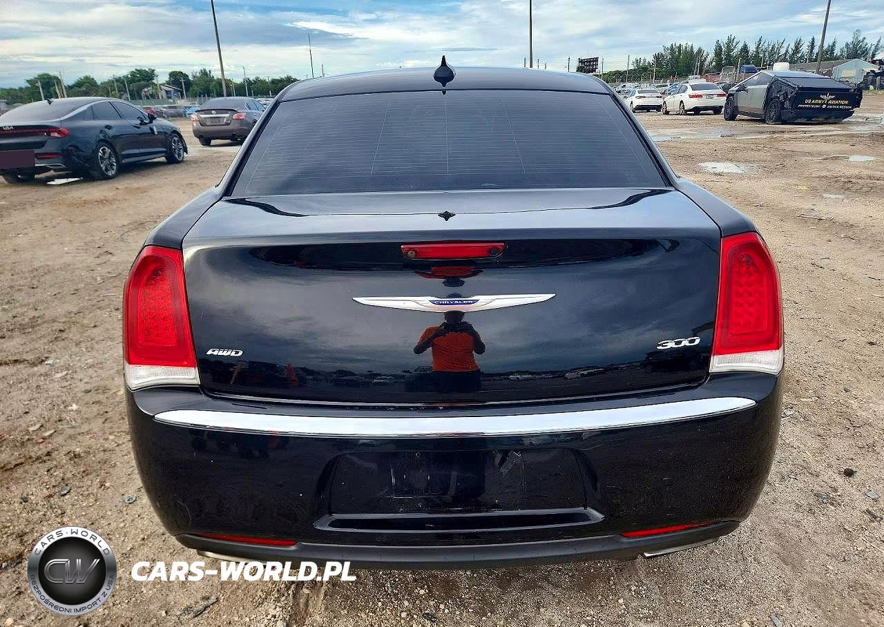 2019 Chrysler 300 Limited VIN:2C3CCAKG9KH690032 - 6