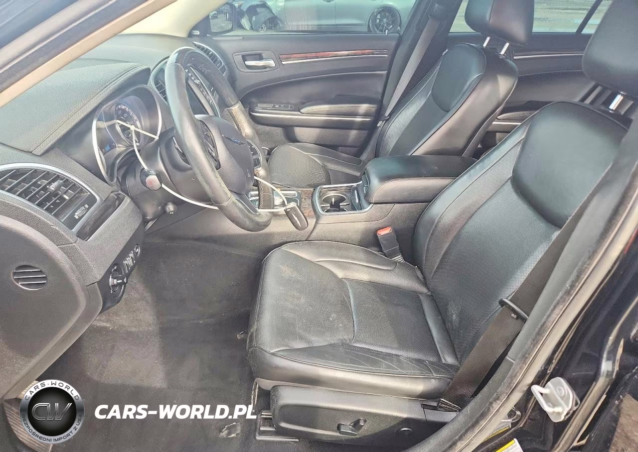 2019 Chrysler 300 Limited VIN:2C3CCAKG9KH690032 - 7
