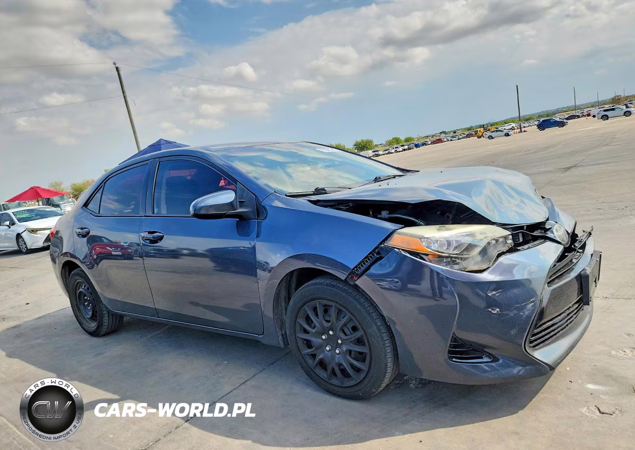 2017 Toyota Corolla Le VIN:2T1BURHE2HC928251 - 4