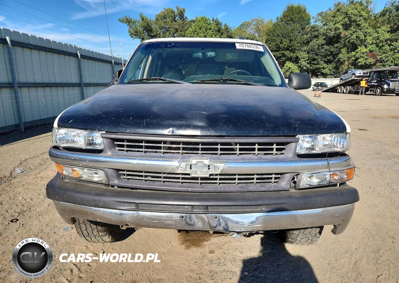 2002 Chevrolet Tahoe C1500 VIN:1GNEC13Z52R275219 - 5