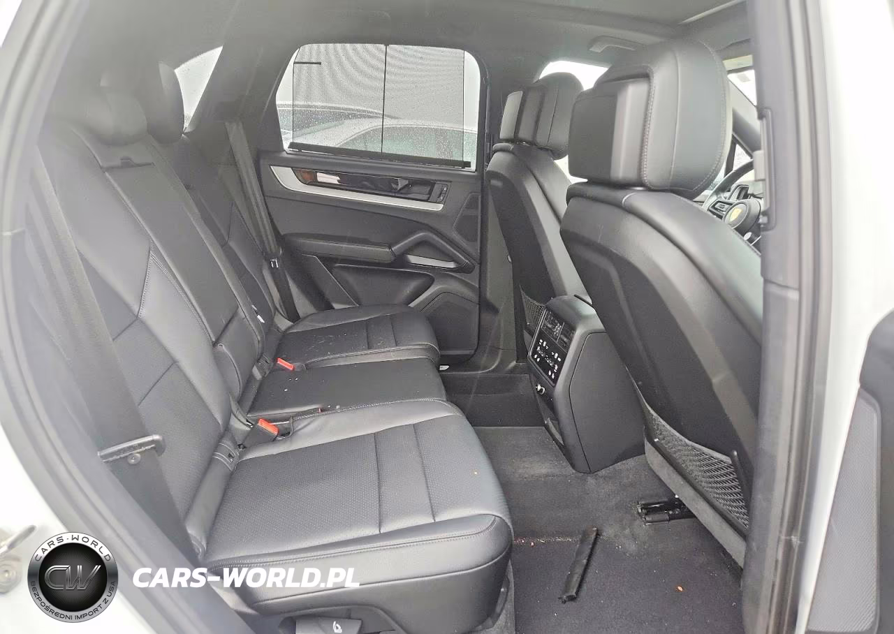 2024 Porsche Cayenne VIN:WP1AA2AY0RDA03051 - 10