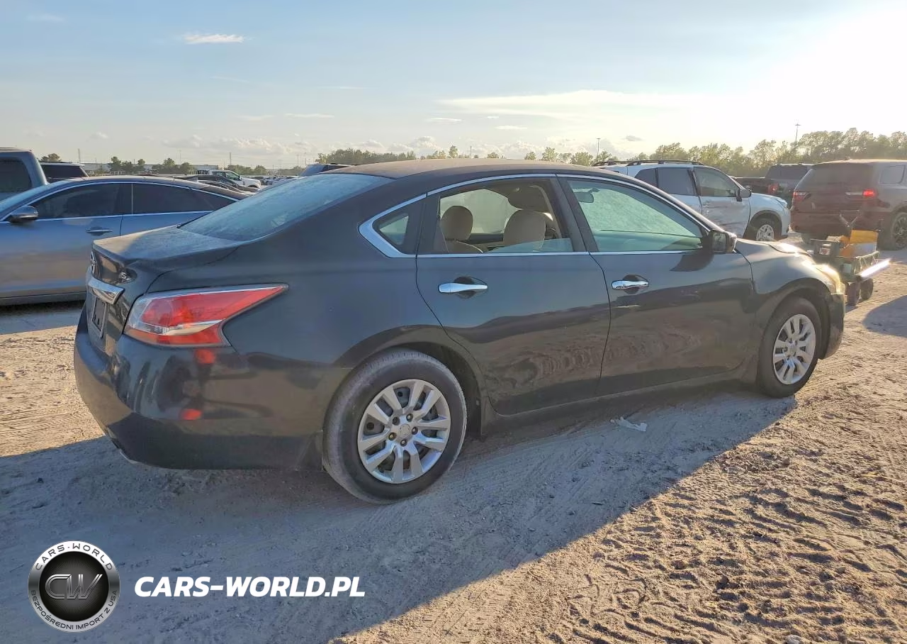 2015 Nissan Altima 2.5 S VIN:1N4AL3AP1FN303184 - 3