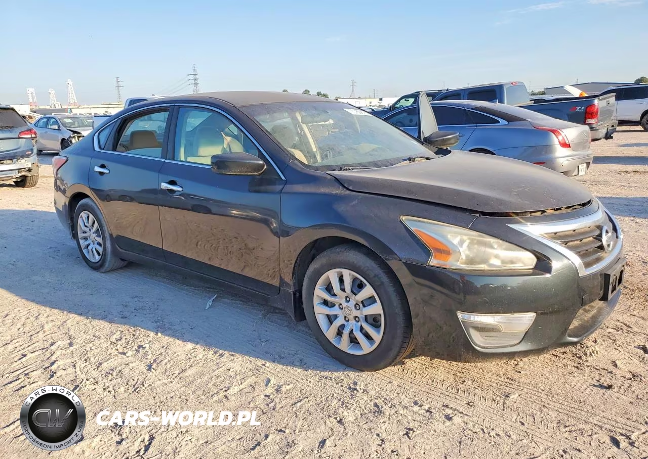 2015 Nissan Altima 2.5 S VIN:1N4AL3AP1FN303184 - 4