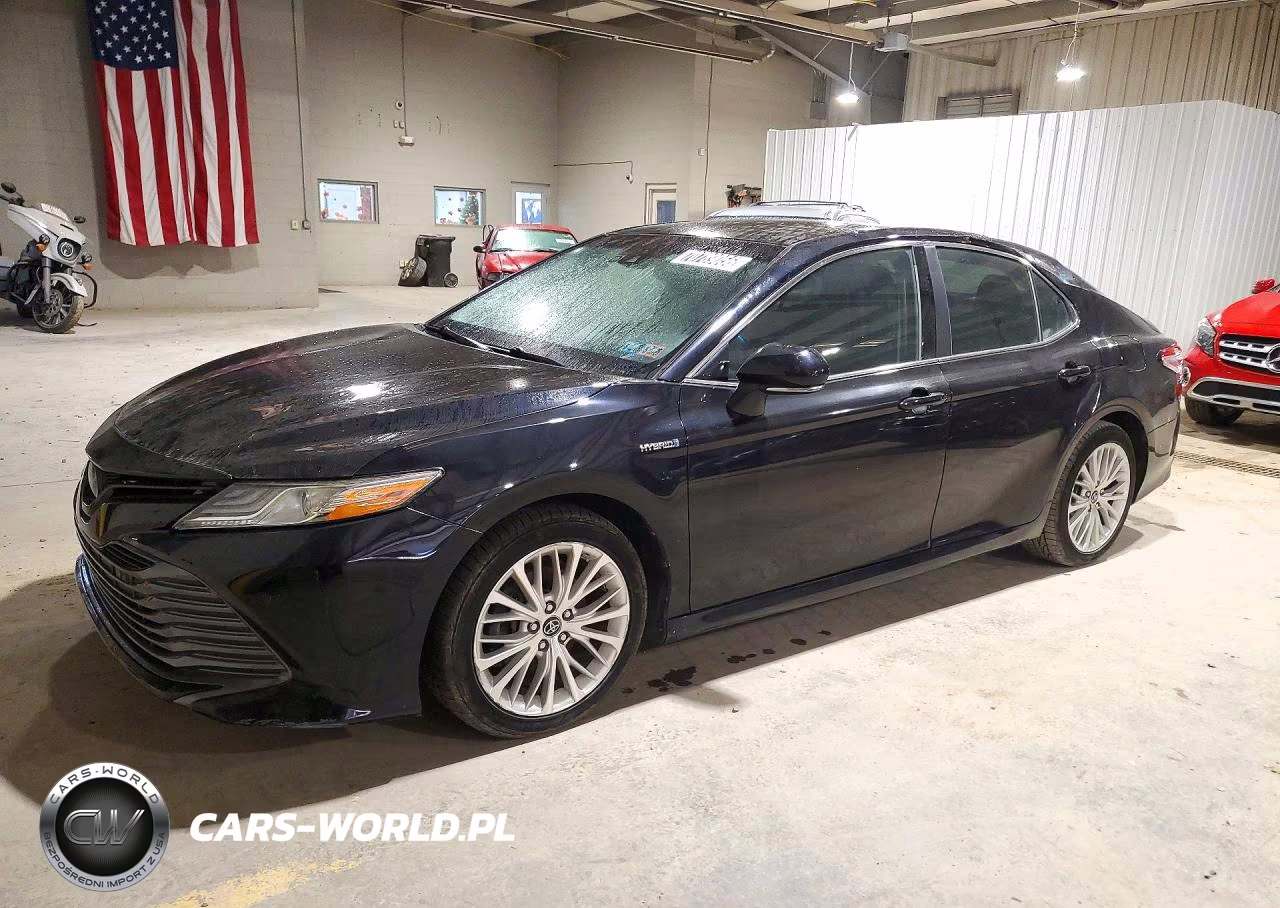 2018 Toyota Camry Hybrid Xle