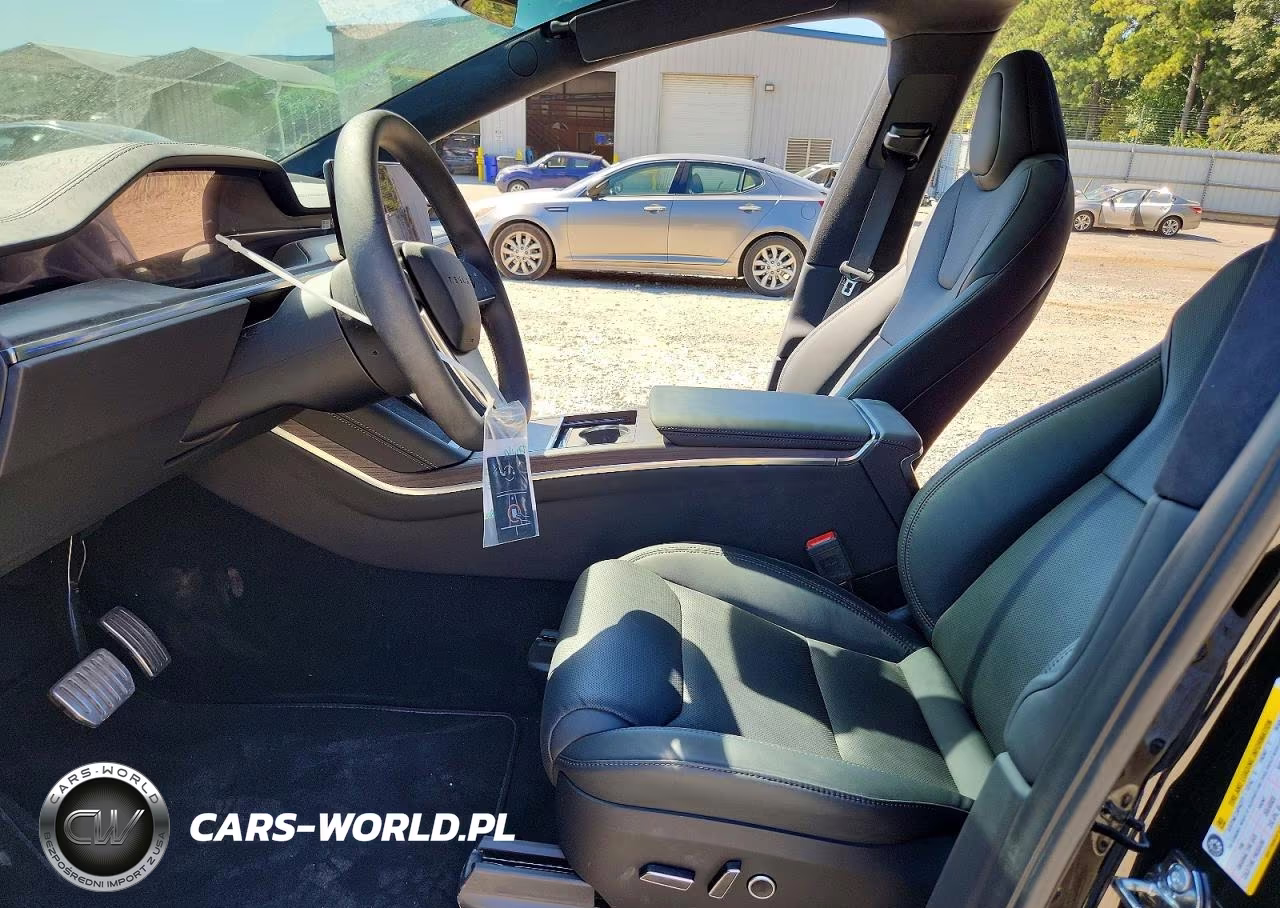 2026 Tesla Model X VIN:7SAXCDE52TF478155 - 7