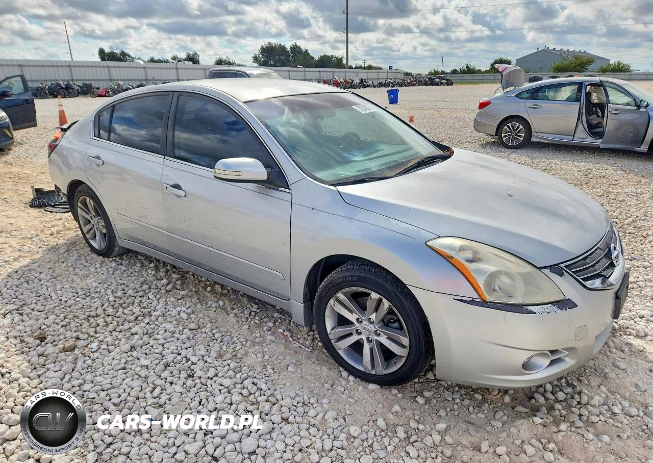 2011 Nissan Altima Sr VIN:1N4BL2AP0BN463419 - 4