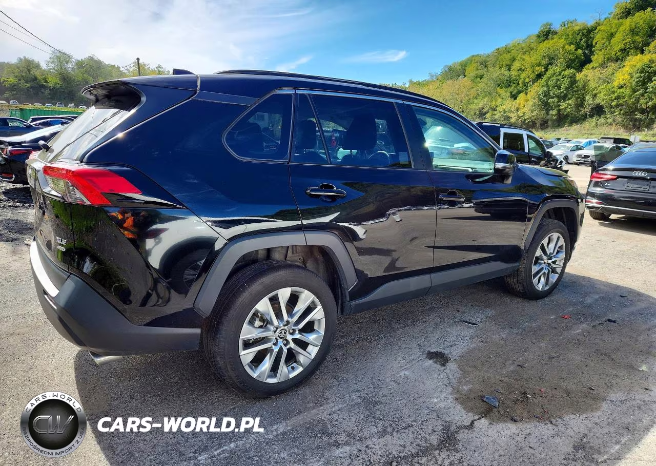 2024 Toyota Rav4 Xle Premium VIN:2T3A1RFV2RC478701 - 3