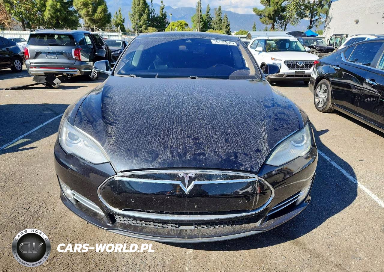 2015 Tesla Model S 85D VIN:5YJSA1H28FF082636 - 5