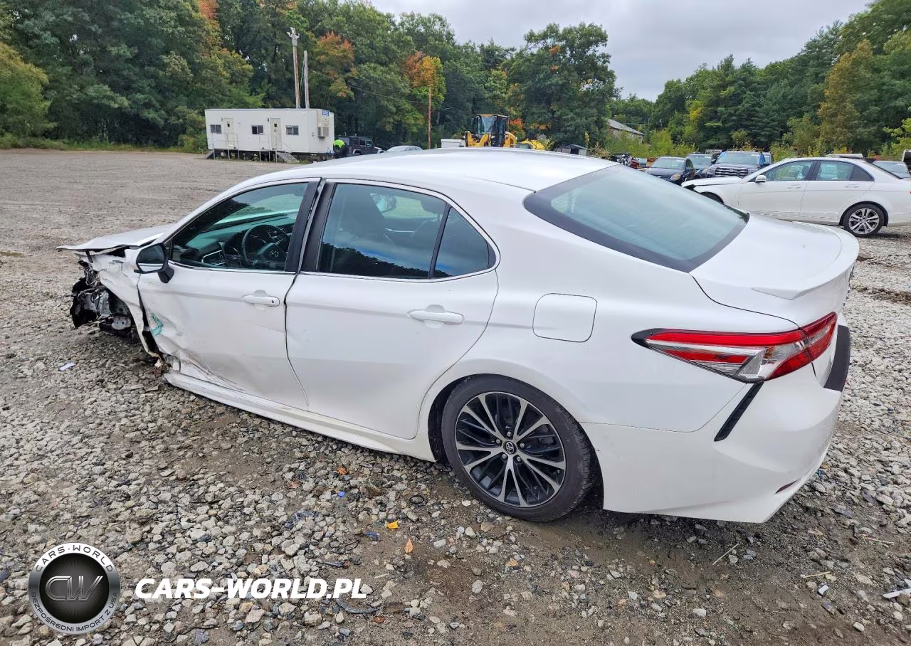 2018 Toyota Camry Se VIN:4T1B11HK2JU540215 - 2