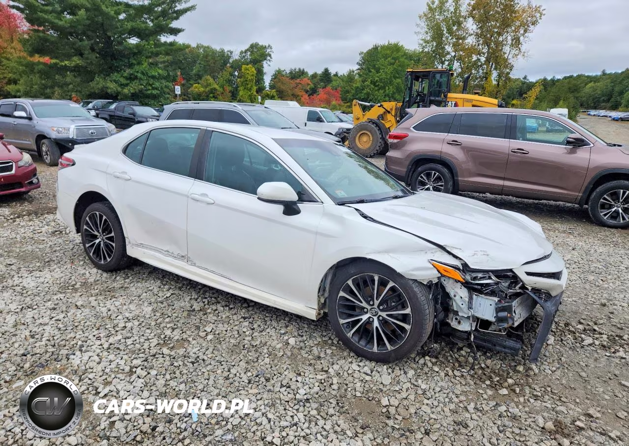 2018 Toyota Camry Se VIN:4T1B11HK2JU540215 - 4