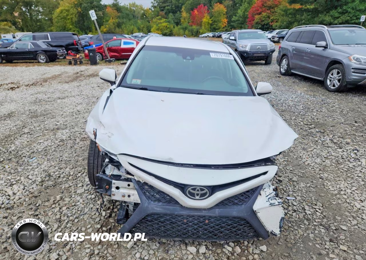 2018 Toyota Camry Se VIN:4T1B11HK2JU540215 - 5