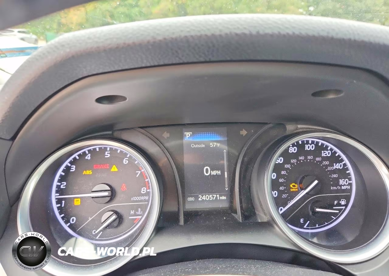 2018 Toyota Camry Se VIN:4T1B11HK2JU540215 - 9