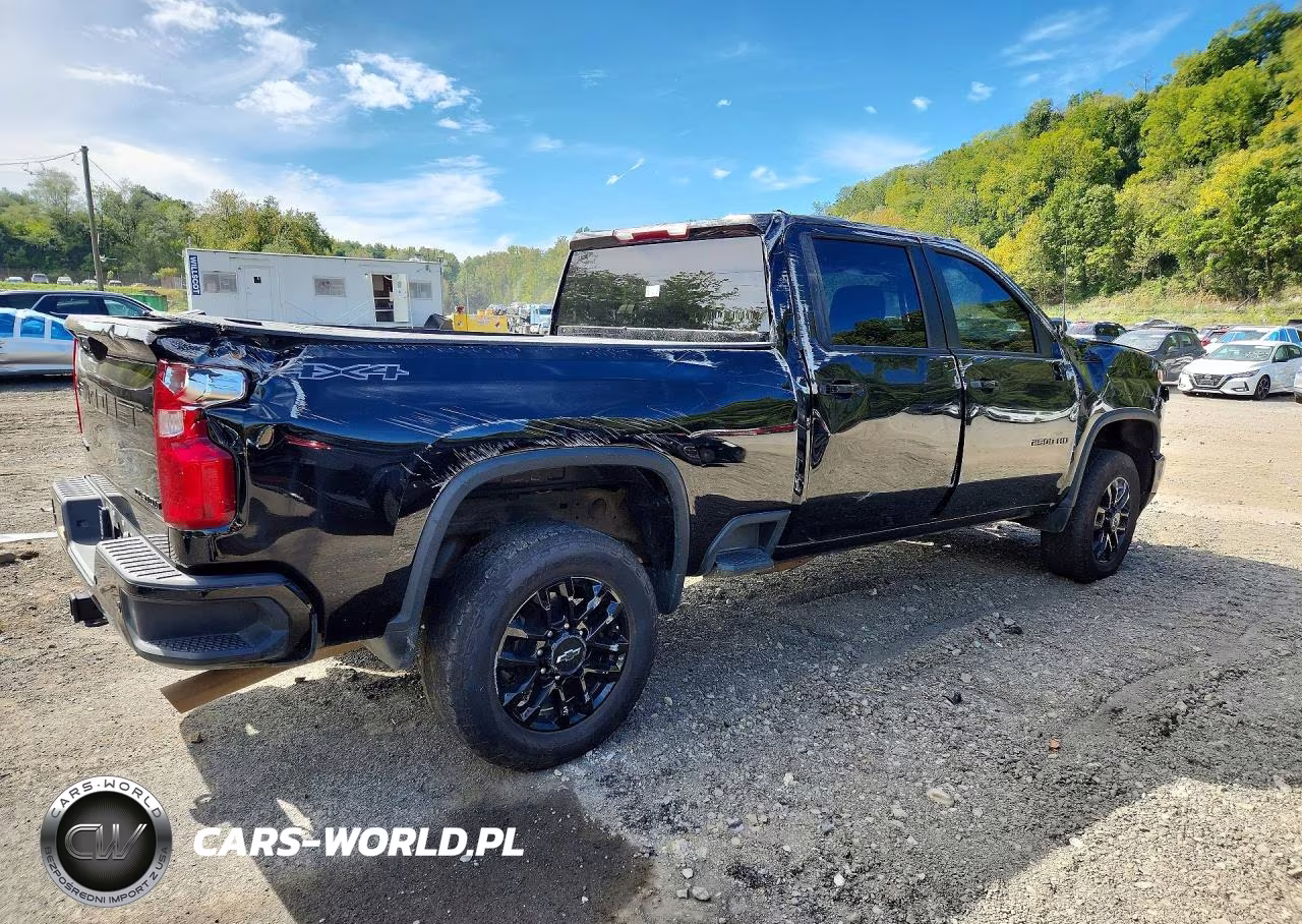 2025 Chevrolet Silverado K2500 Custom VIN:2GC4KME77S1194994 - 3