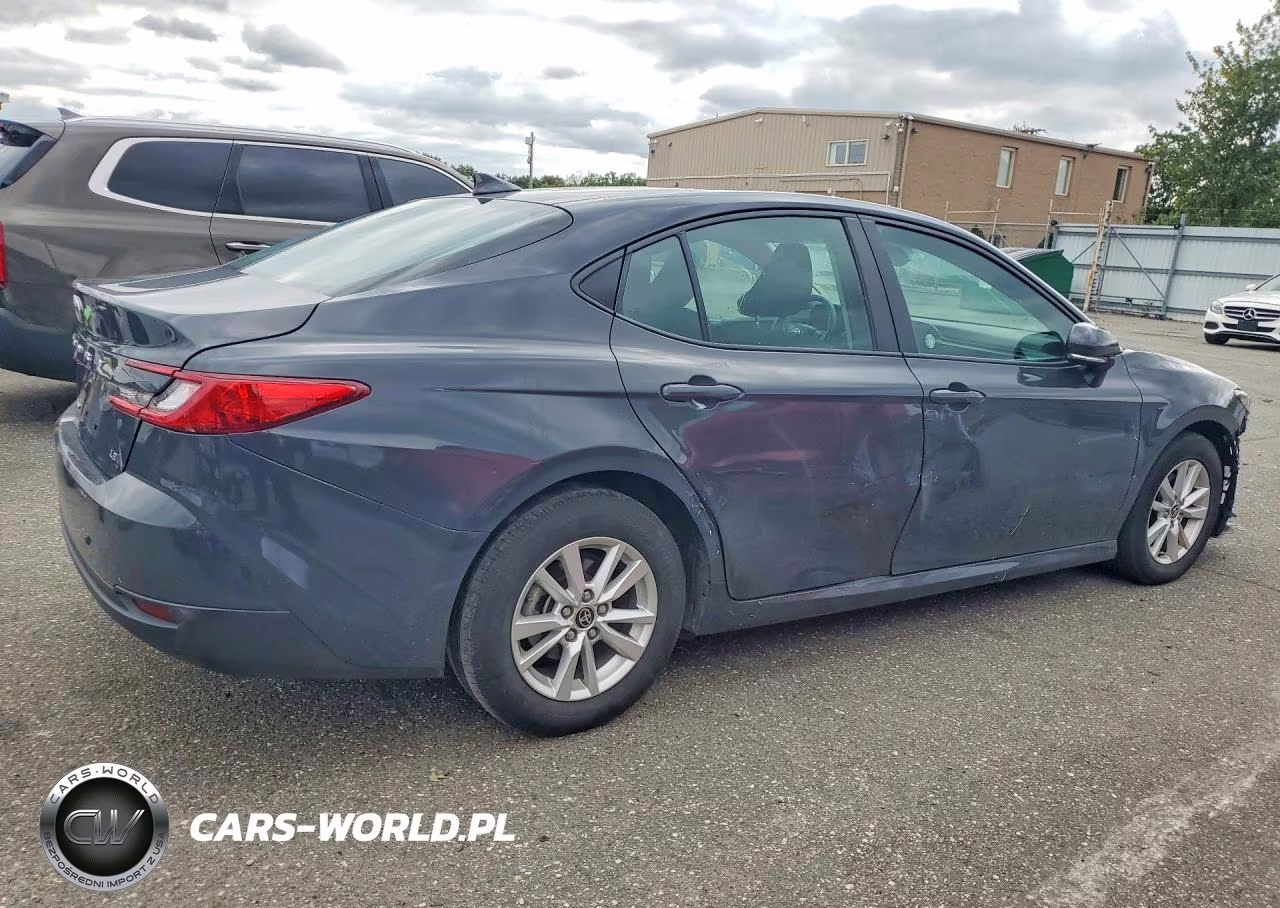 2025 Toyota Camry Le VIN:4T1DAACK6SU017166 - 3