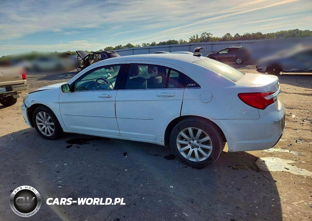 2013 Chrysler 200 Touring VIN:1C3CCBBG8DN731993 - 2