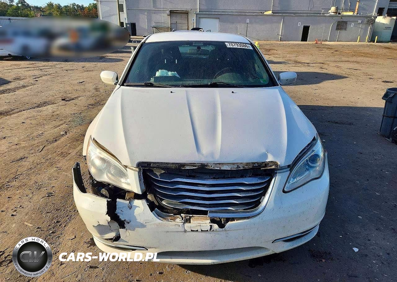 2013 Chrysler 200 Touring VIN:1C3CCBBG8DN731993 - 5
