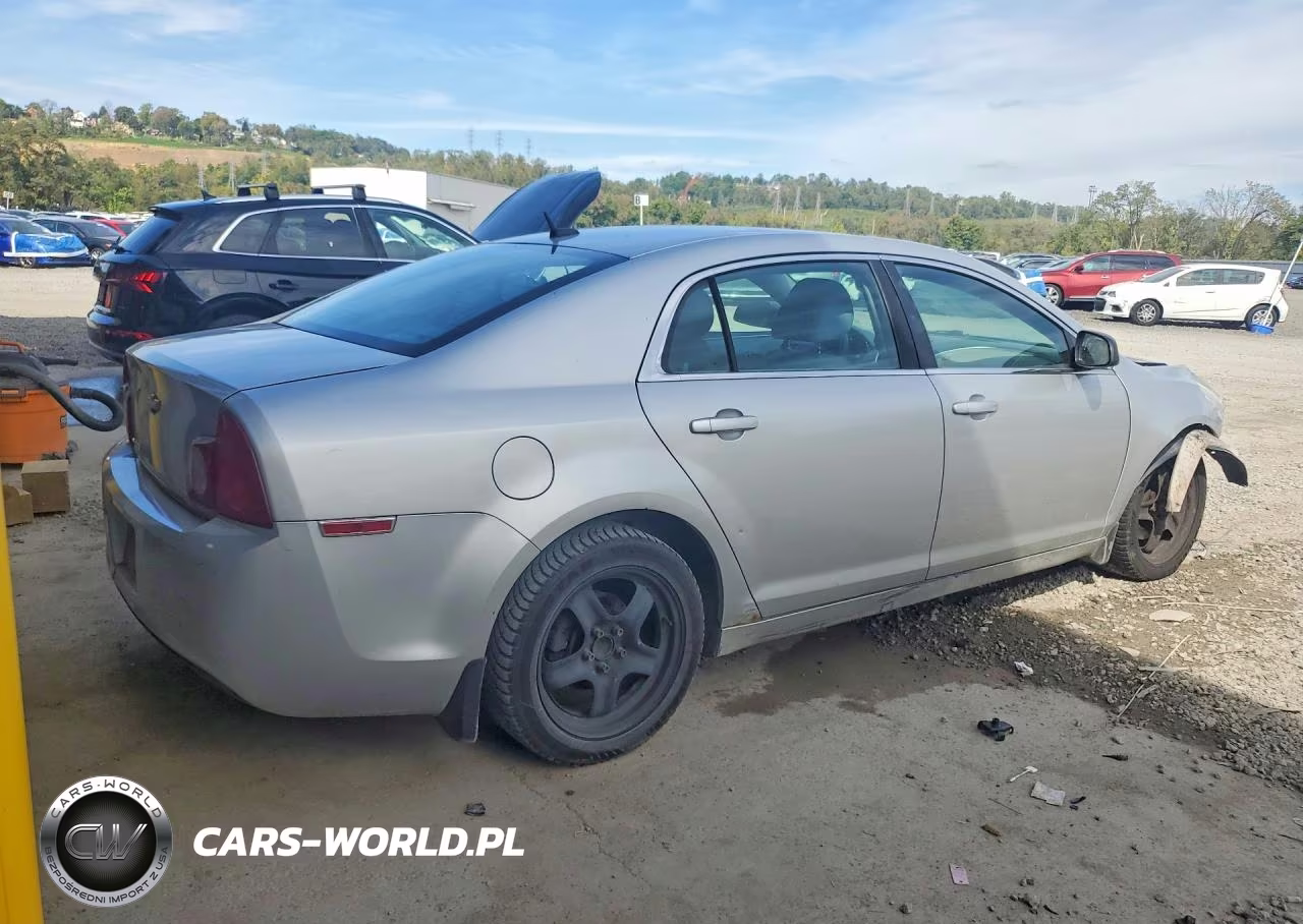 2011 Chevrolet Malibu Ls VIN:1G1ZB5E1XBF200733 - 3