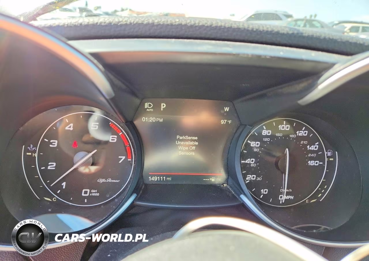2018 Alfa Romeo Giulia VIN:ZARFAEBNXJ7593488 - 9