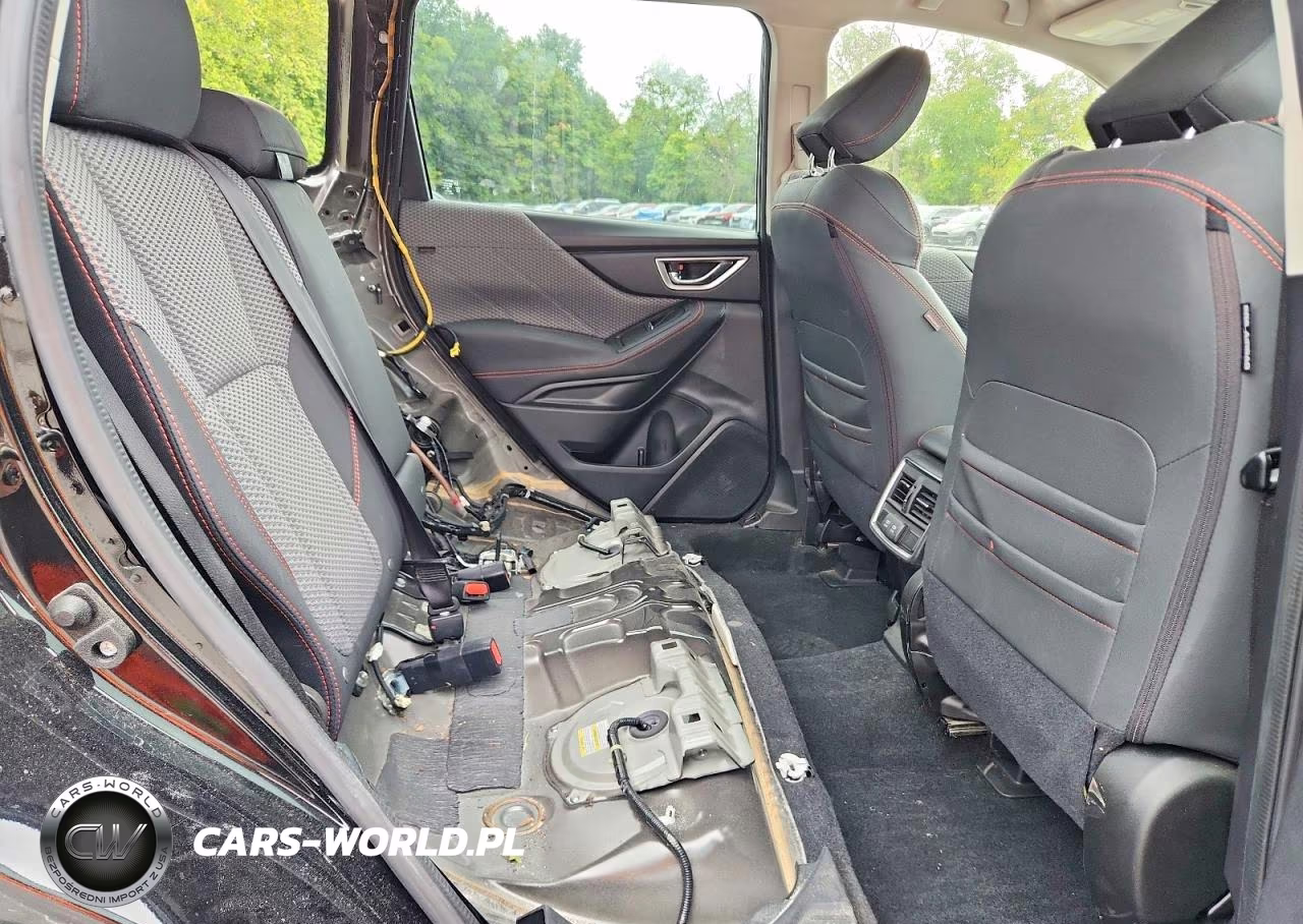 2021 Subaru Forester Sport VIN:JF2SKARC5MH506373 - 11