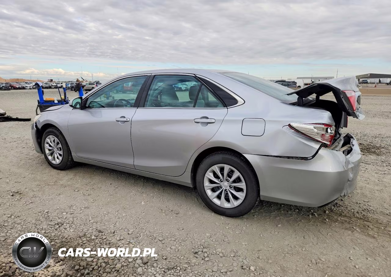 2016 Toyota Camry Le VIN:4T4BF1FK7GR557501 - 2