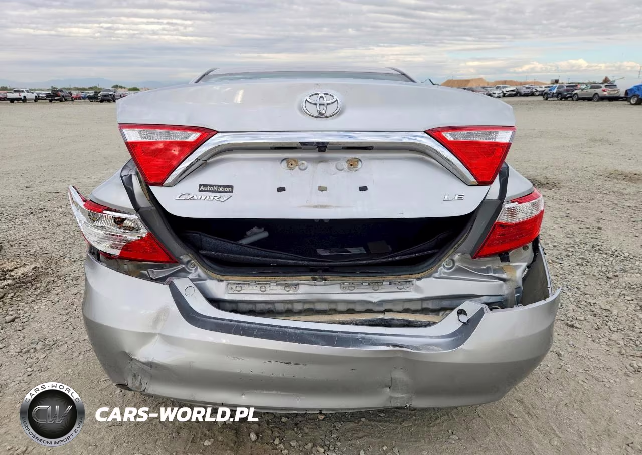 2016 Toyota Camry Le VIN:4T4BF1FK7GR557501 - 6