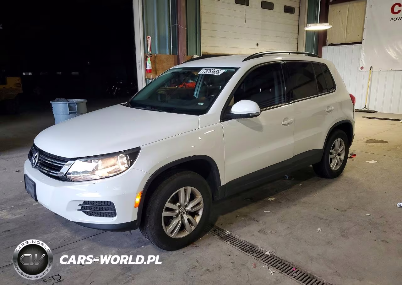2016 Volkswagen Tiguan S VIN:WVGBV7AX4GW613644 - 1