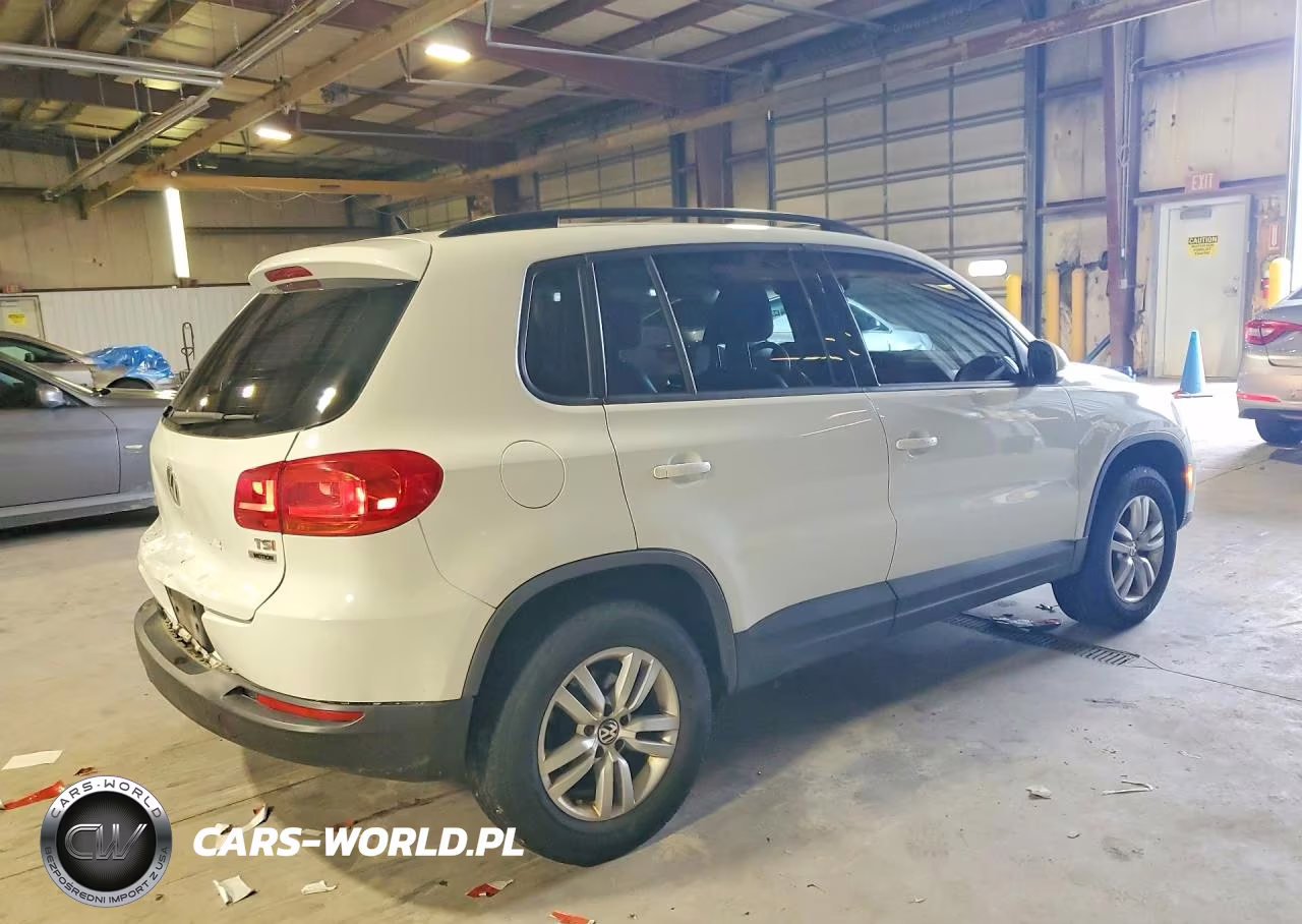 2016 Volkswagen Tiguan S VIN:WVGBV7AX4GW613644 - 3