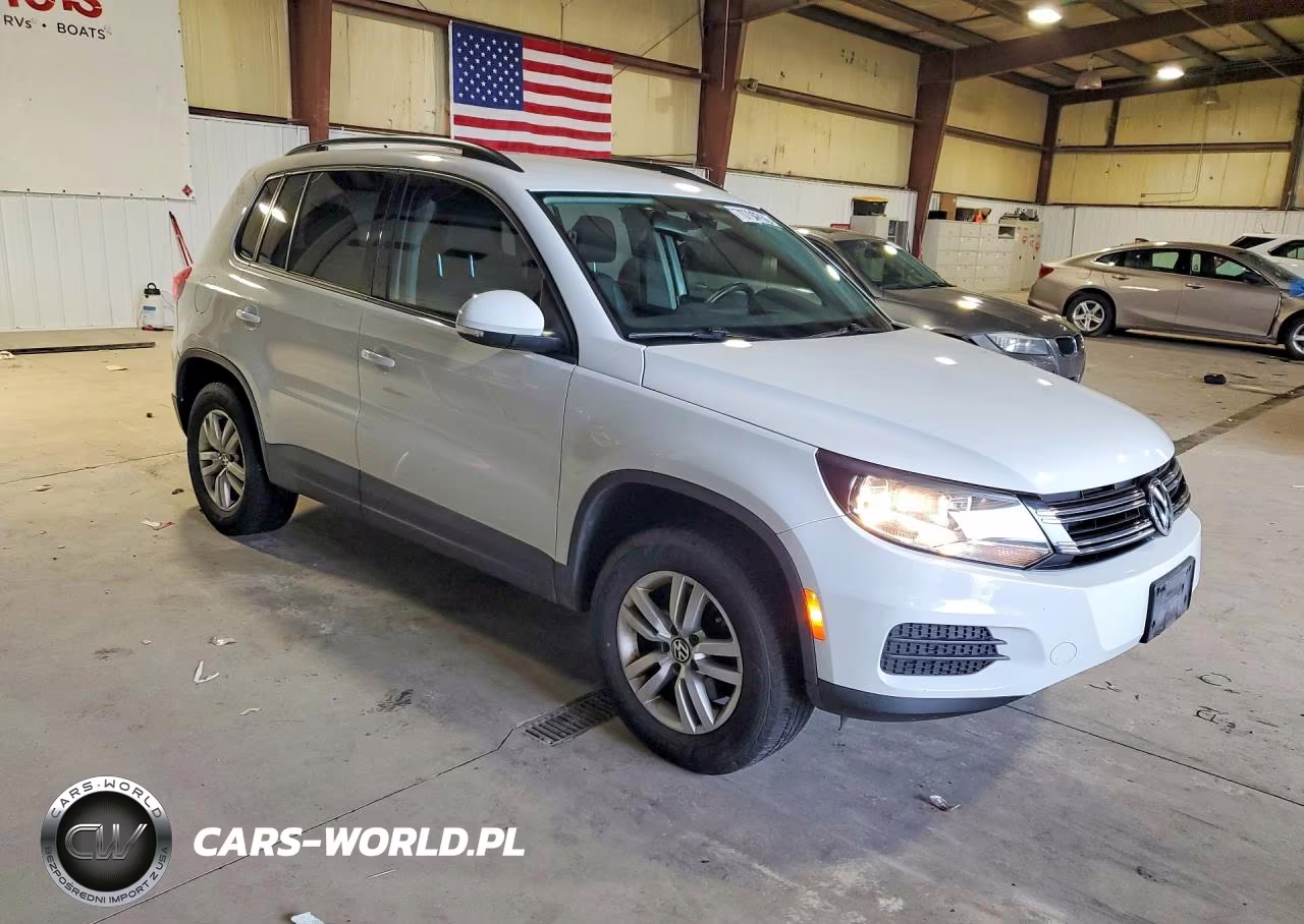 2016 Volkswagen Tiguan S VIN:WVGBV7AX4GW613644 - 4