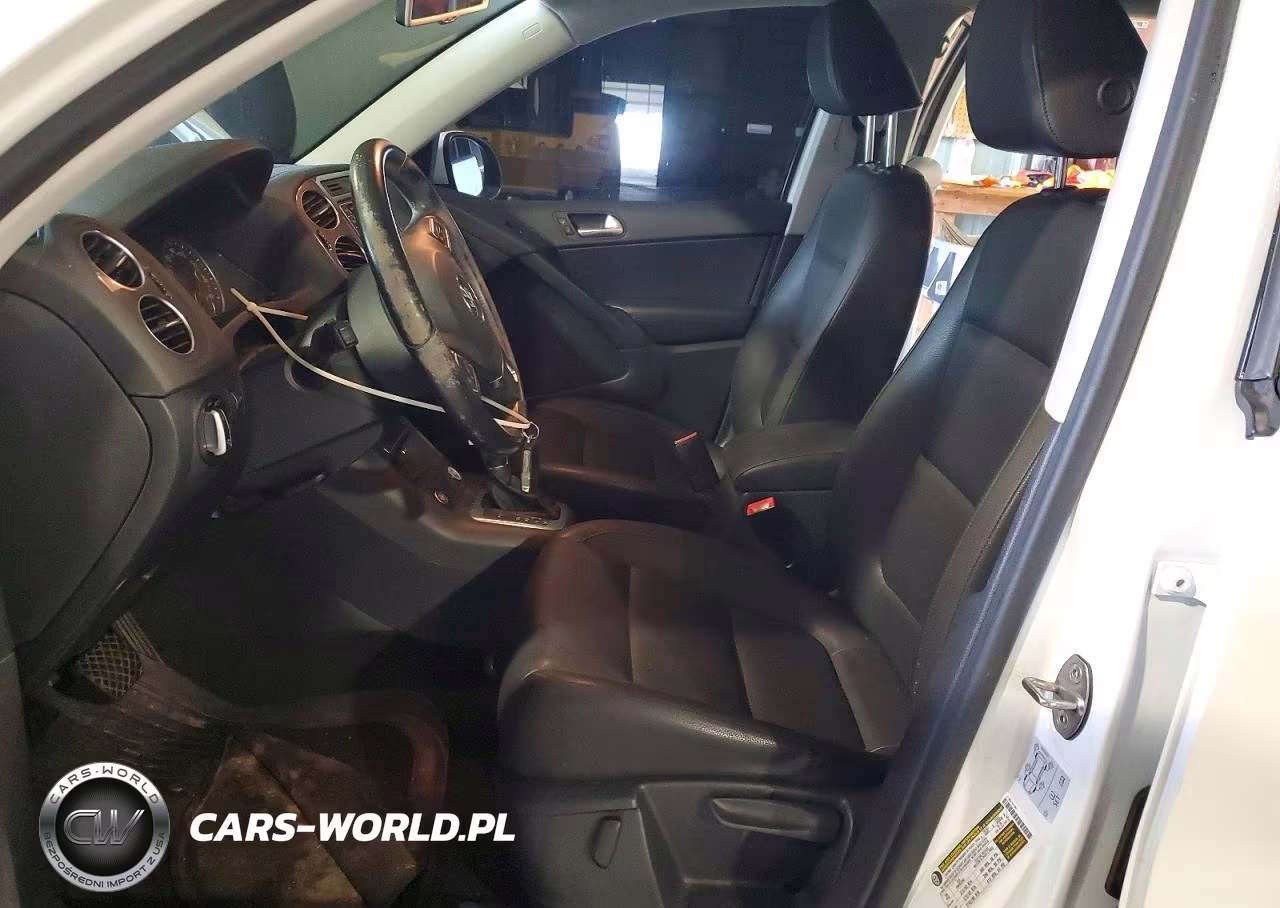 2016 Volkswagen Tiguan S VIN:WVGBV7AX4GW613644 - 7