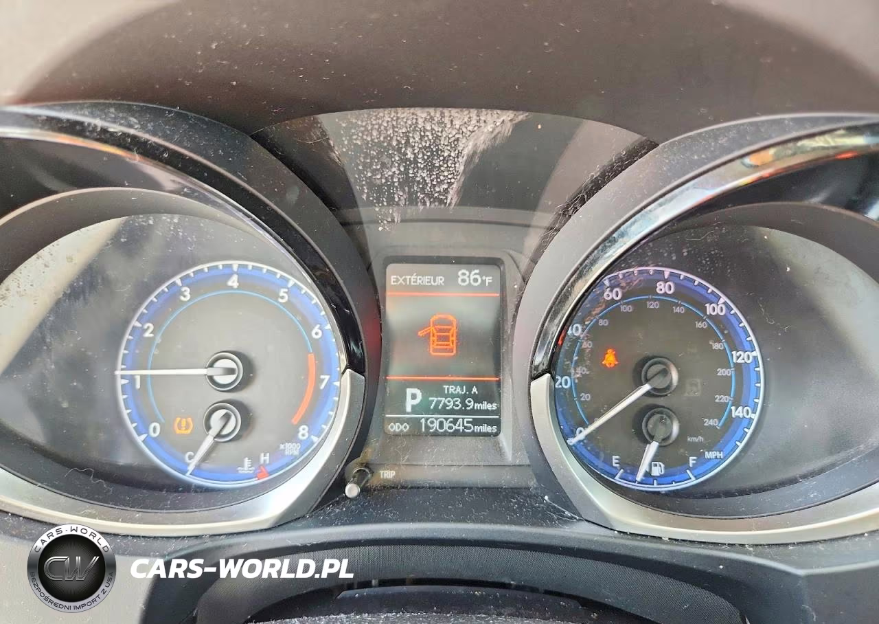 2016 Toyota Corolla S Plus VIN:2T1BURHE2GC557333 - 9