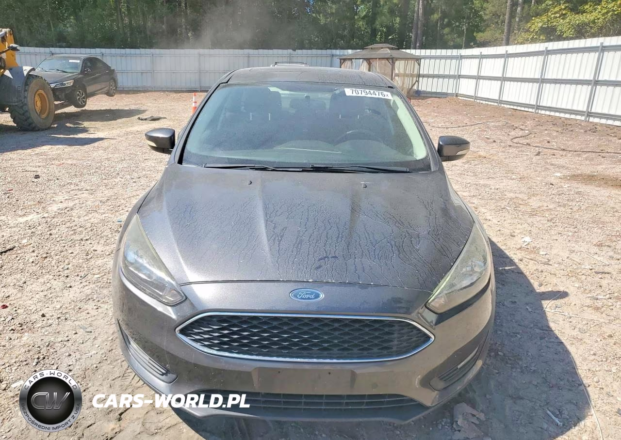 2017 Ford Focus Sel VIN:1FADP3H26HL252470 - 5