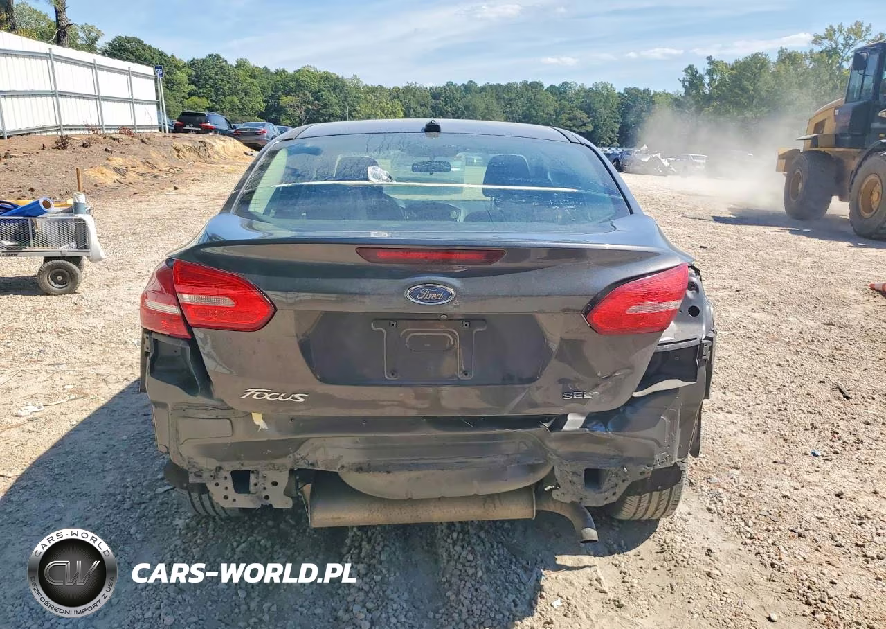 2017 Ford Focus Sel VIN:1FADP3H26HL252470 - 6