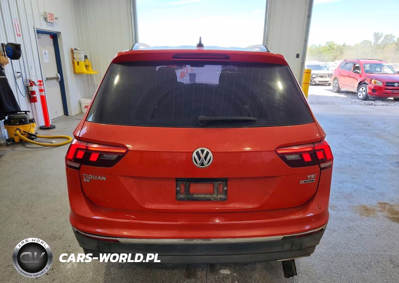 2018 Volkswagen Tiguan Se VIN:3VV2B7AX8JM170887 - 6