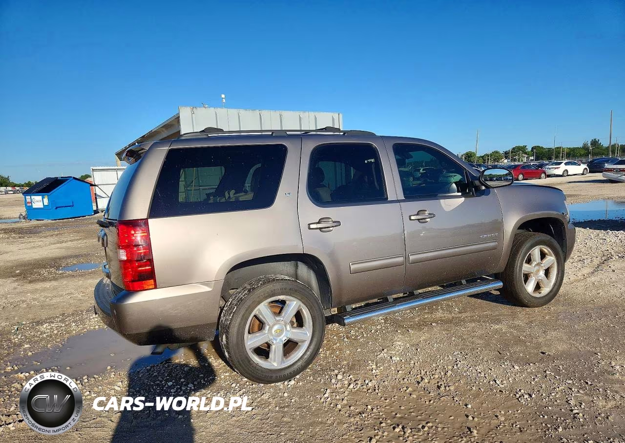 2013 Chevrolet Tahoe C1500 Lt VIN:1GNSCBE05DR376898 - 3
