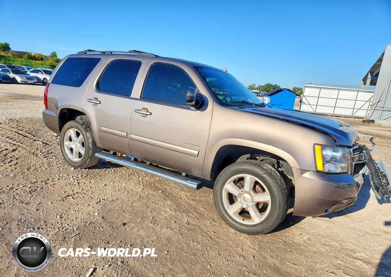2013 Chevrolet Tahoe C1500 Lt VIN:1GNSCBE05DR376898 - 4
