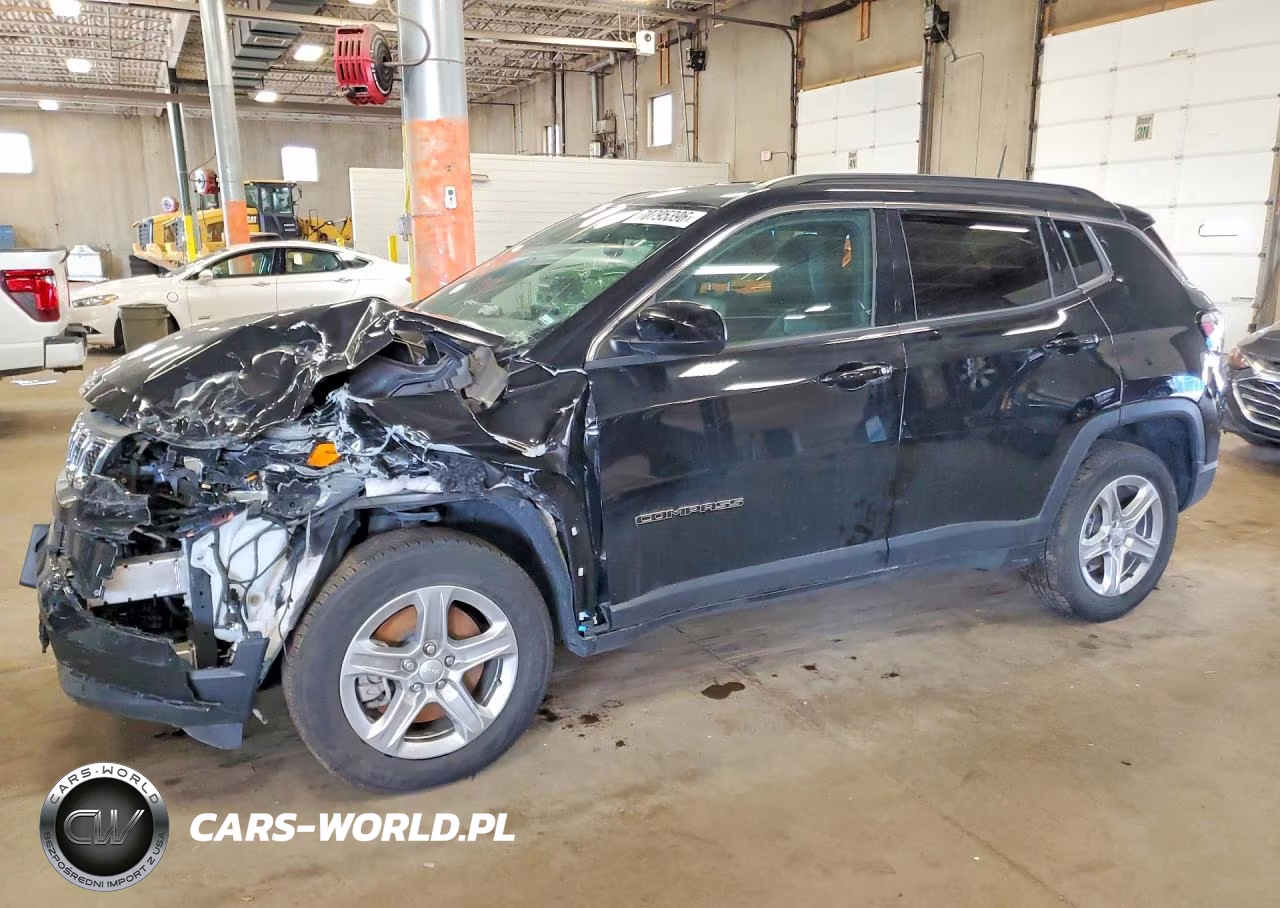 2024 Jeep Compass Latitude – zdjęcie 1 z 13