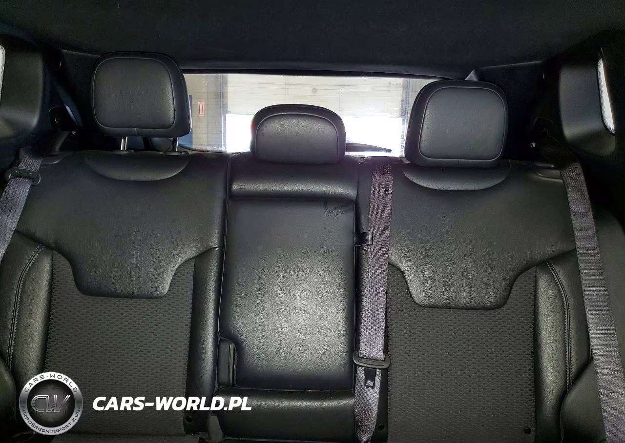 2024 Jeep Compass Latitude VIN:3C4NJDBN7RT608083 - 10