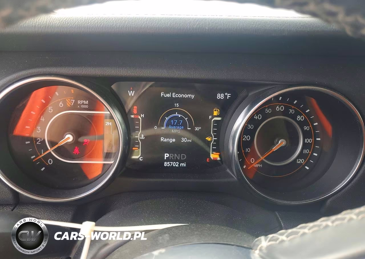 2021 Jeep Wrangler Unlimited Sahara VIN:1C4HJXEGXMW594579 - 9