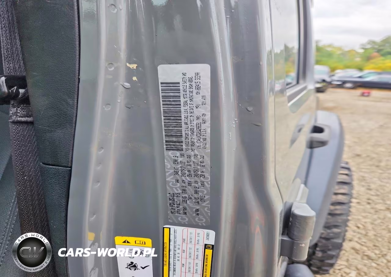 2018 Jeep Wrangler Unlimited Sport VIN:1C4HJXDG0JW288391 - 12