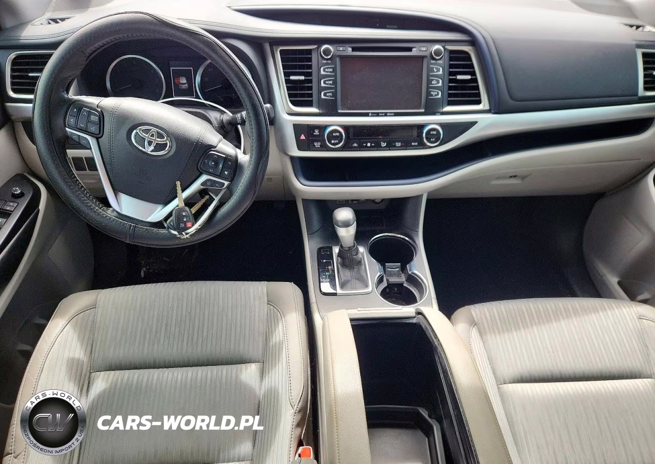 2019 Toyota Highlander Le Plus VIN:5TDZZRFH1KS339462 - 8
